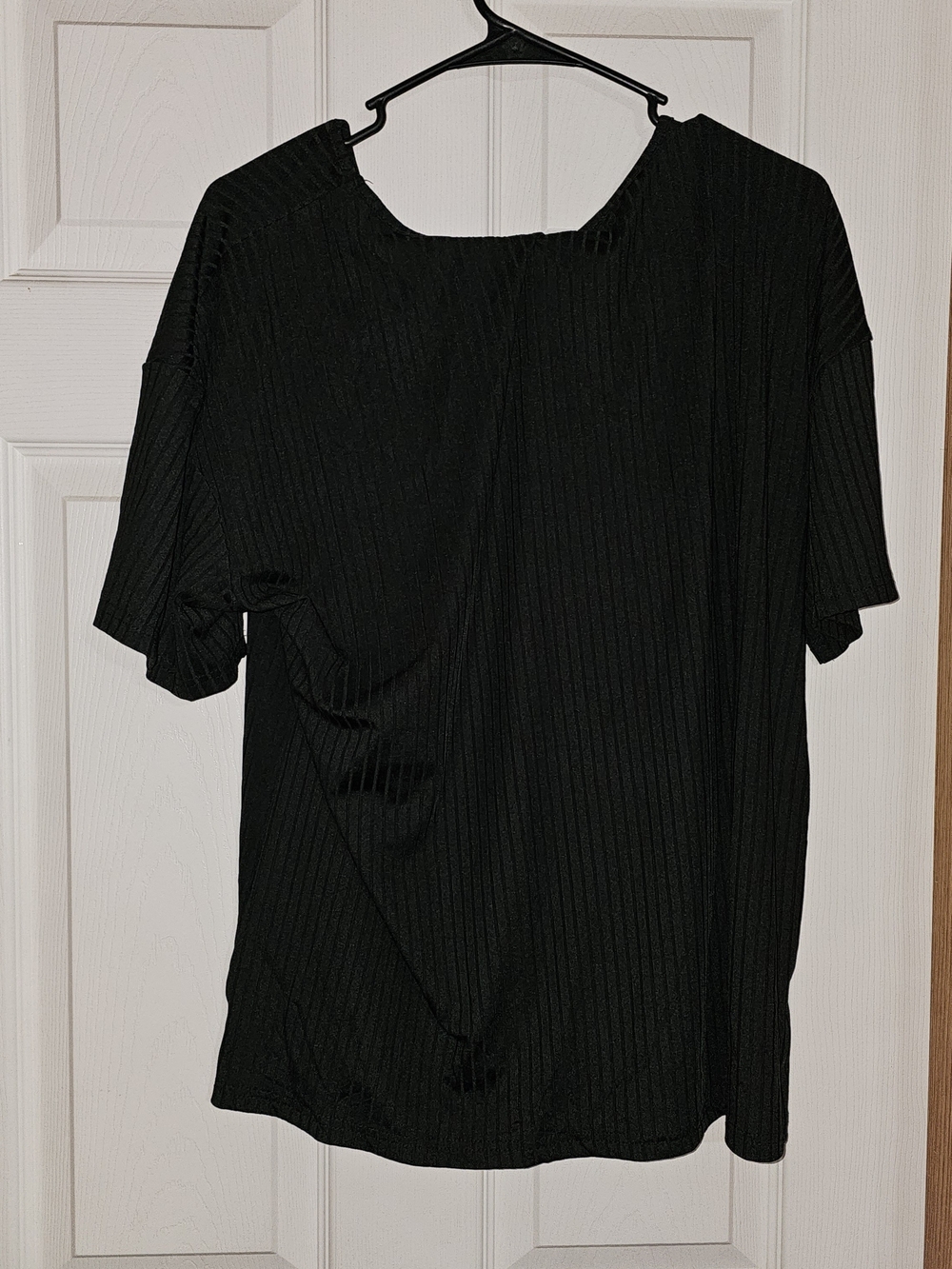 Black Ribbed V-Neck Short Sleeve Top With Shorts. - Picture 3 of 5